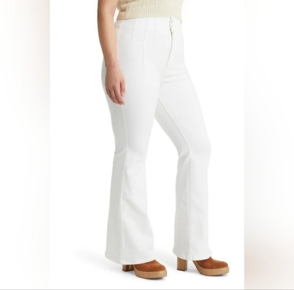 Free People Denim - Free People Jayde High Rise Flare Leg Jeans / Pure White Size 31
